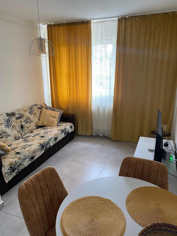 Sofi Apartment Central Bucharest Luaran gambar